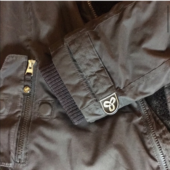 Aritzia Avoriaz original TNA coat - Picture 5 of 8